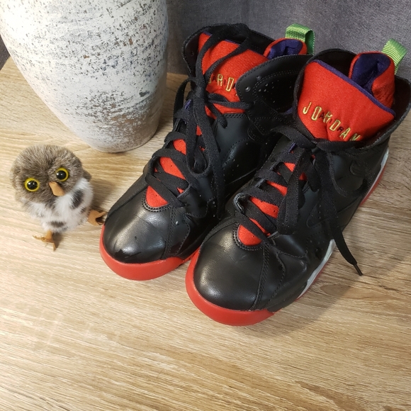Air Jordan size 5 Shoes - Picture 1 of 10